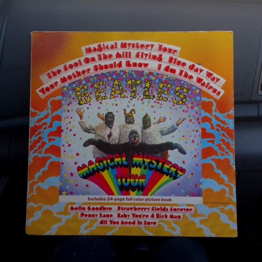 1967 original Beetles Magical Mystery Tour including 24 page picture book,